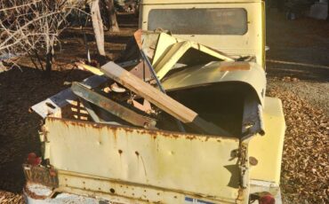 Willys-pickup-1960-yellow-3