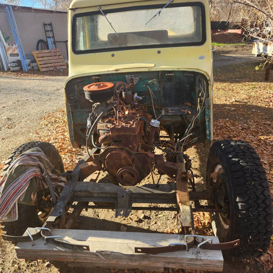 Willys-pickup-1960-yellow-5
