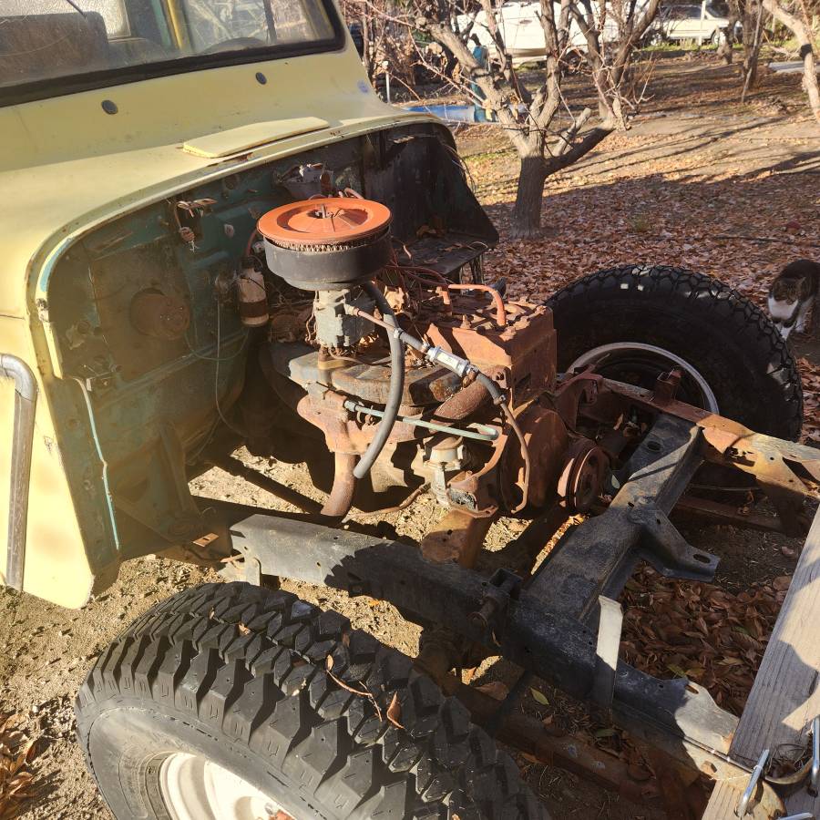 Willys-pickup-1960-yellow-7