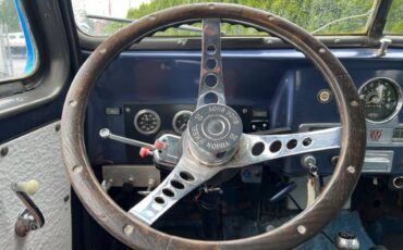 Willys-wagon-1956-blue-16