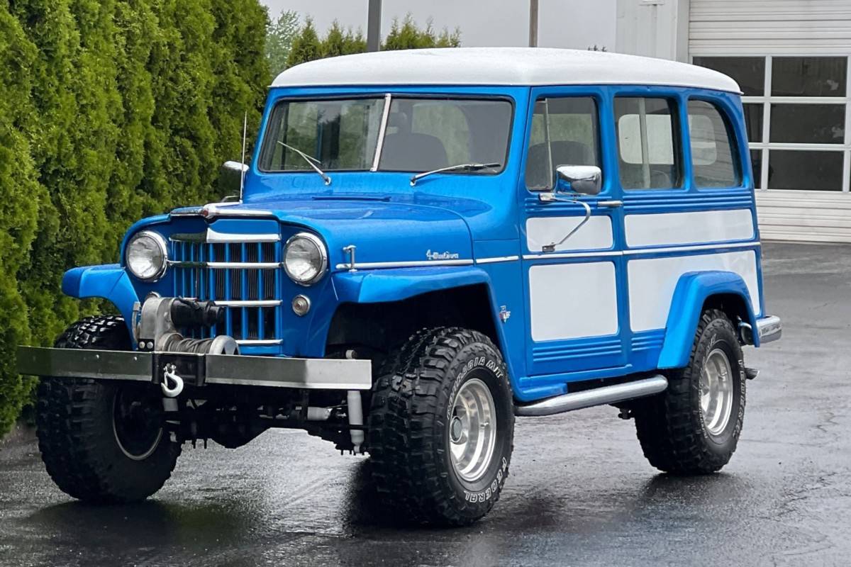 Willys-wagon-1956-blue-7