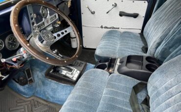 Willys-wagon-1956-blue-8