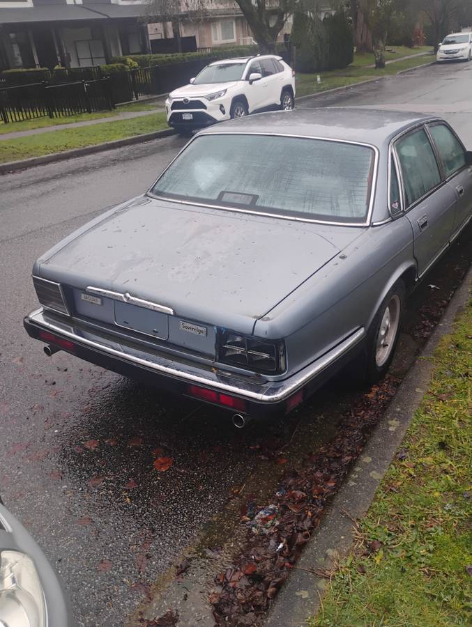 Xj6-jaguar-sovereign-special-ad-1990-grey-2