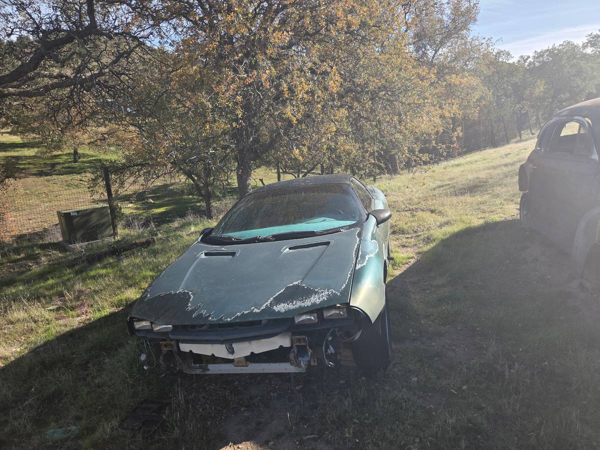 Z28-camaro-1994-green-3