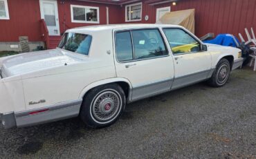 01-sedan-deville-1991-white-1