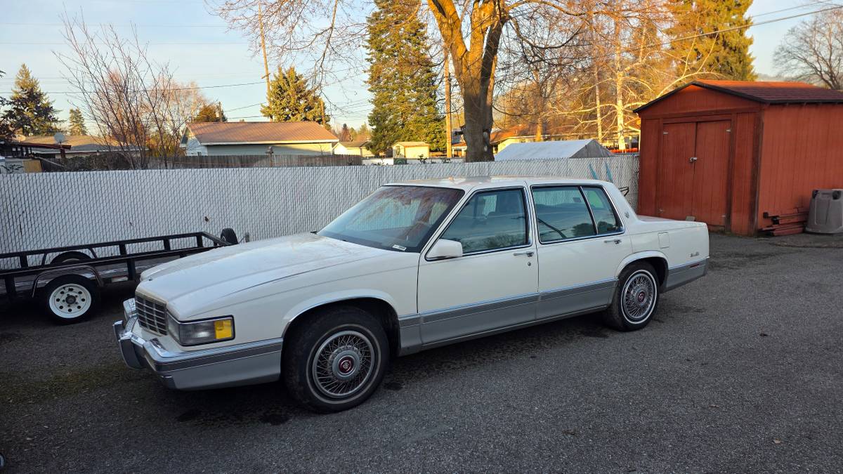01-sedan-deville-1991-white-2