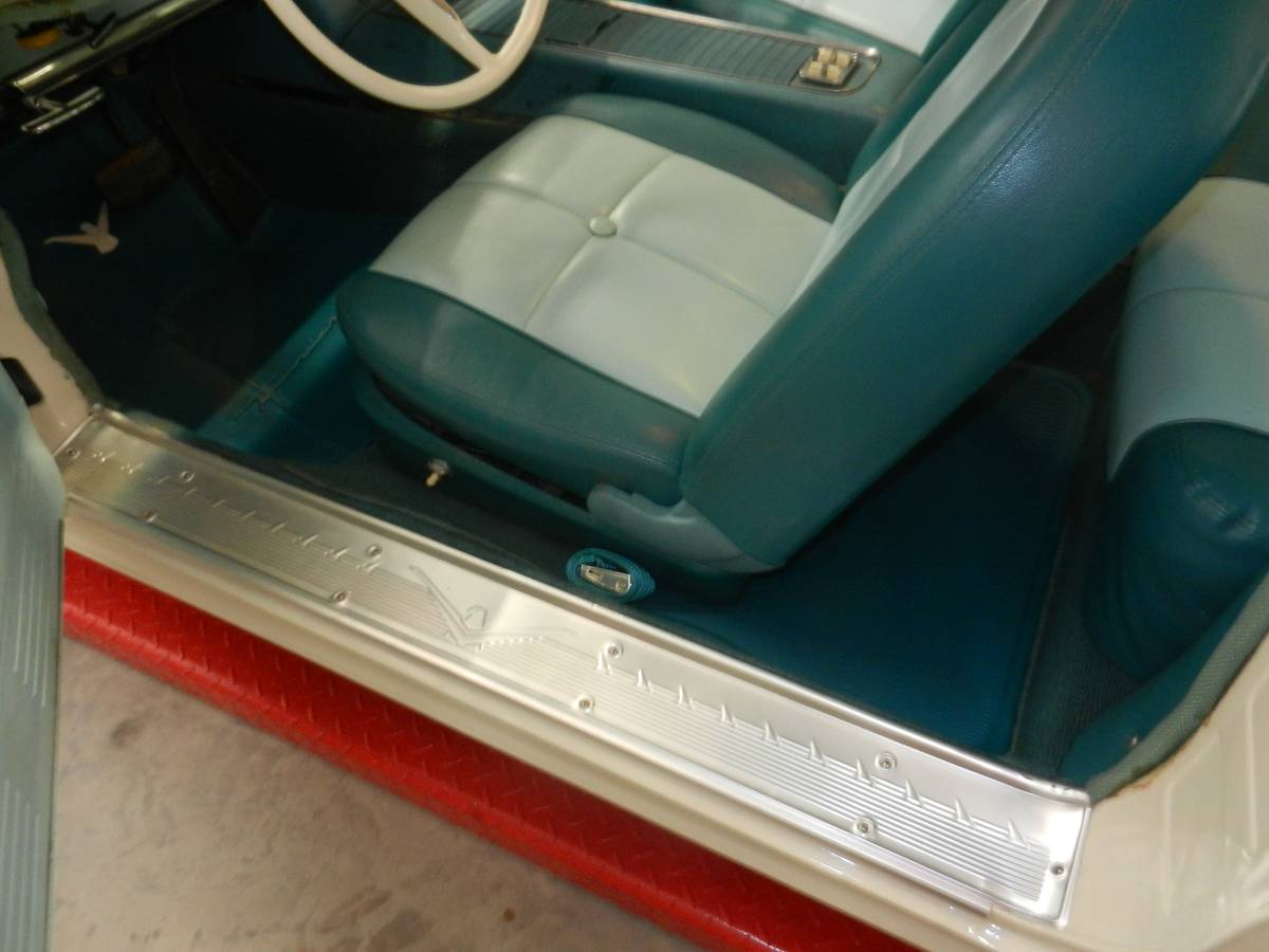 19660-ford-thunderbird-1960-white-2