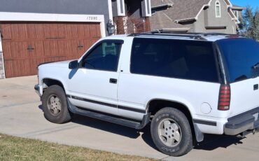 2-door-tahoe-1995-white-3
