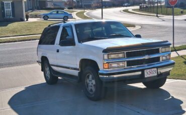2-door-tahoe-1995-white