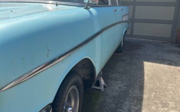 210-chevrolet-1957-blue-3