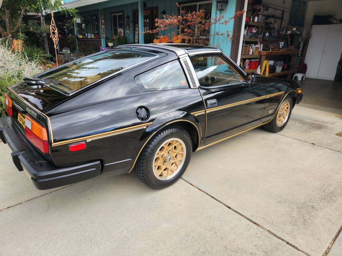 280zx-1981-black-4
