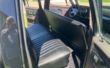 4dr-dually-1976-black-16