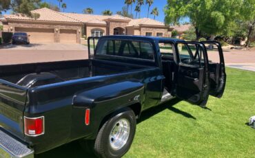 4dr-dually-1976-black-17