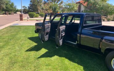 4dr-dually-1976-black-4