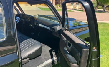 4dr-dually-1976-black-5