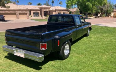 4dr-dually-1976-black-9