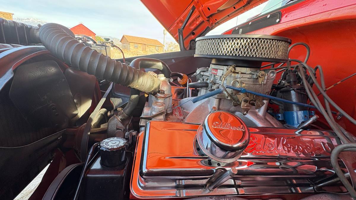 62-chevy-c10-.-classic-truck-1962-red-3