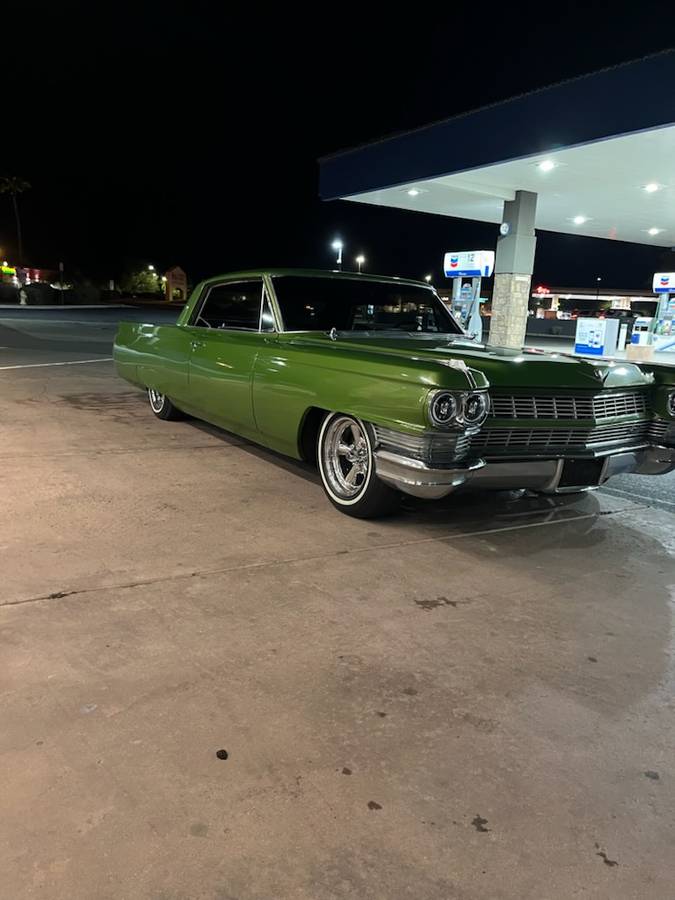 64-cadillac-coupe-deville-1964-2