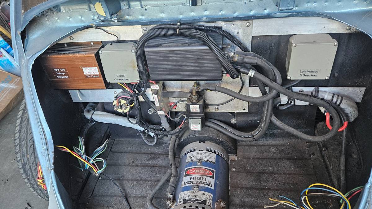 71-vw-super-beetle-electric-1971-10