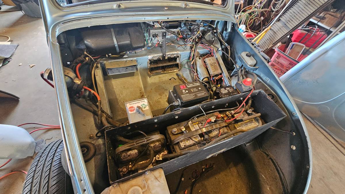 71-vw-super-beetle-electric-1971-4