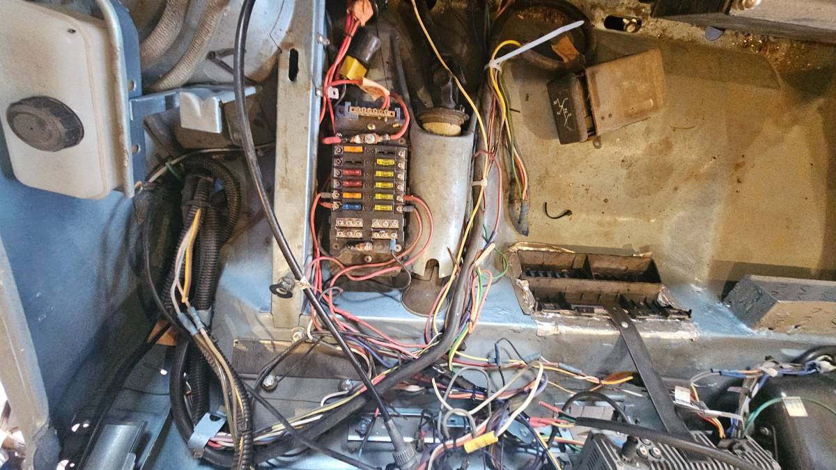 71-vw-super-beetle-electric-1971-5