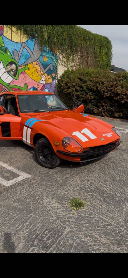 76-datsan-280z-1976-orange-13