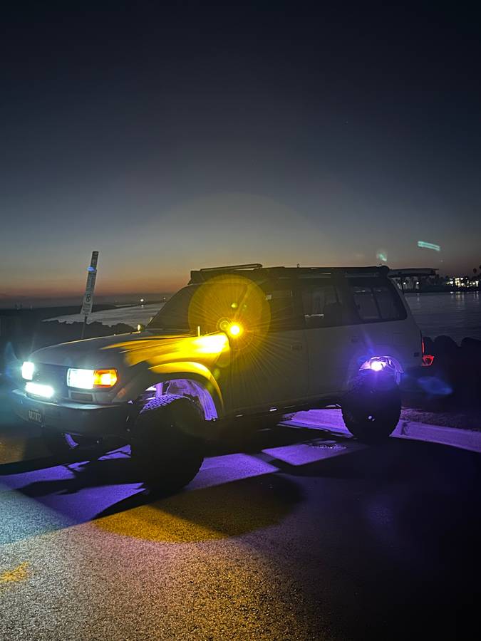 80-series-gasoline-1996-white-2