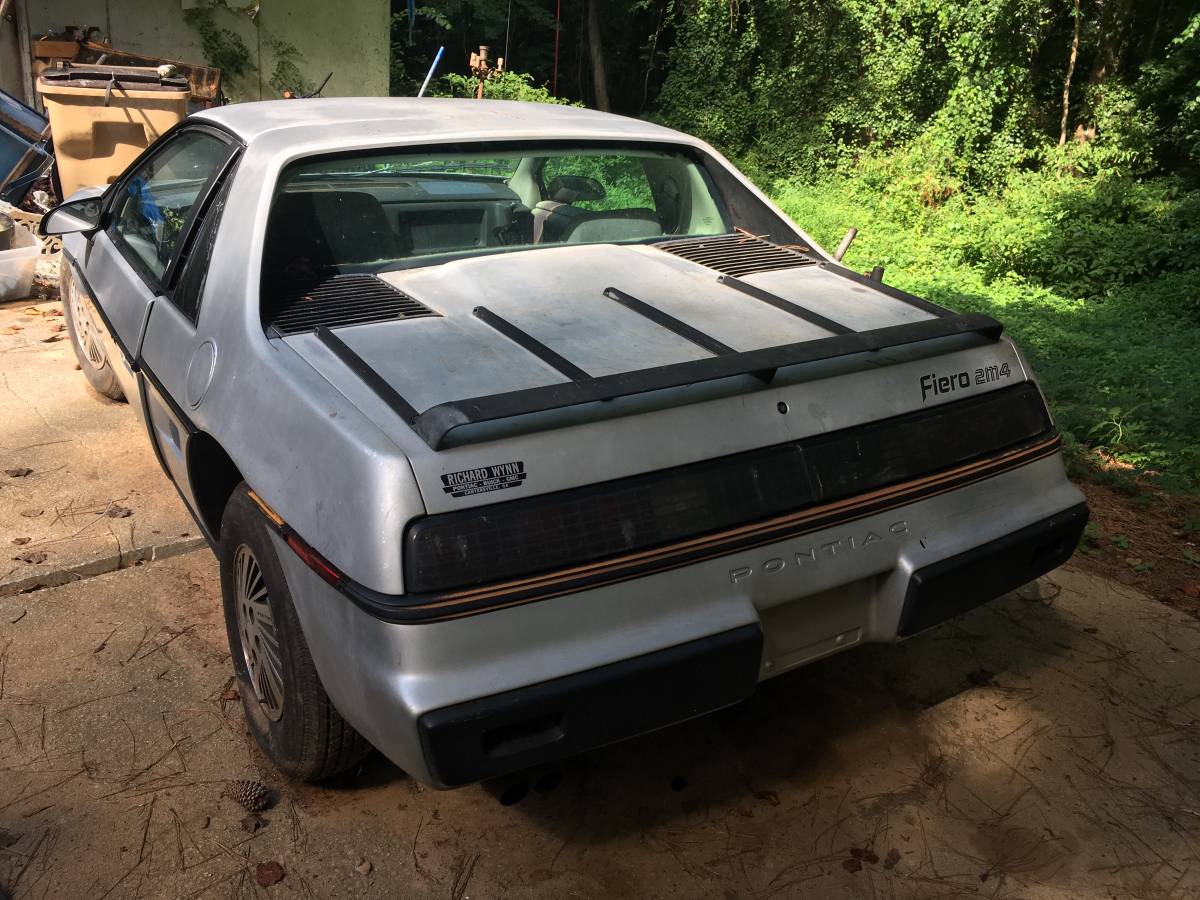 85-pontiac-fiero-1985-silver-13