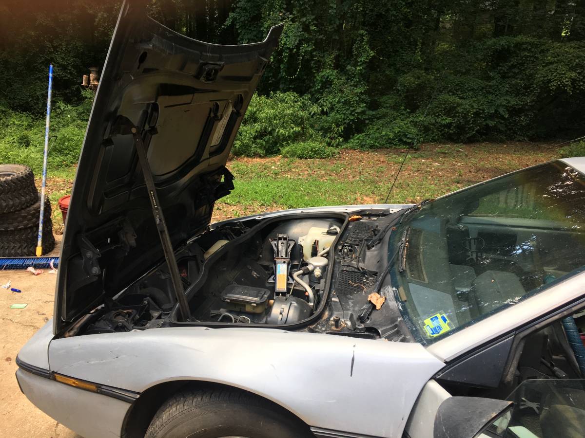 85-pontiac-fiero-1985-silver-2