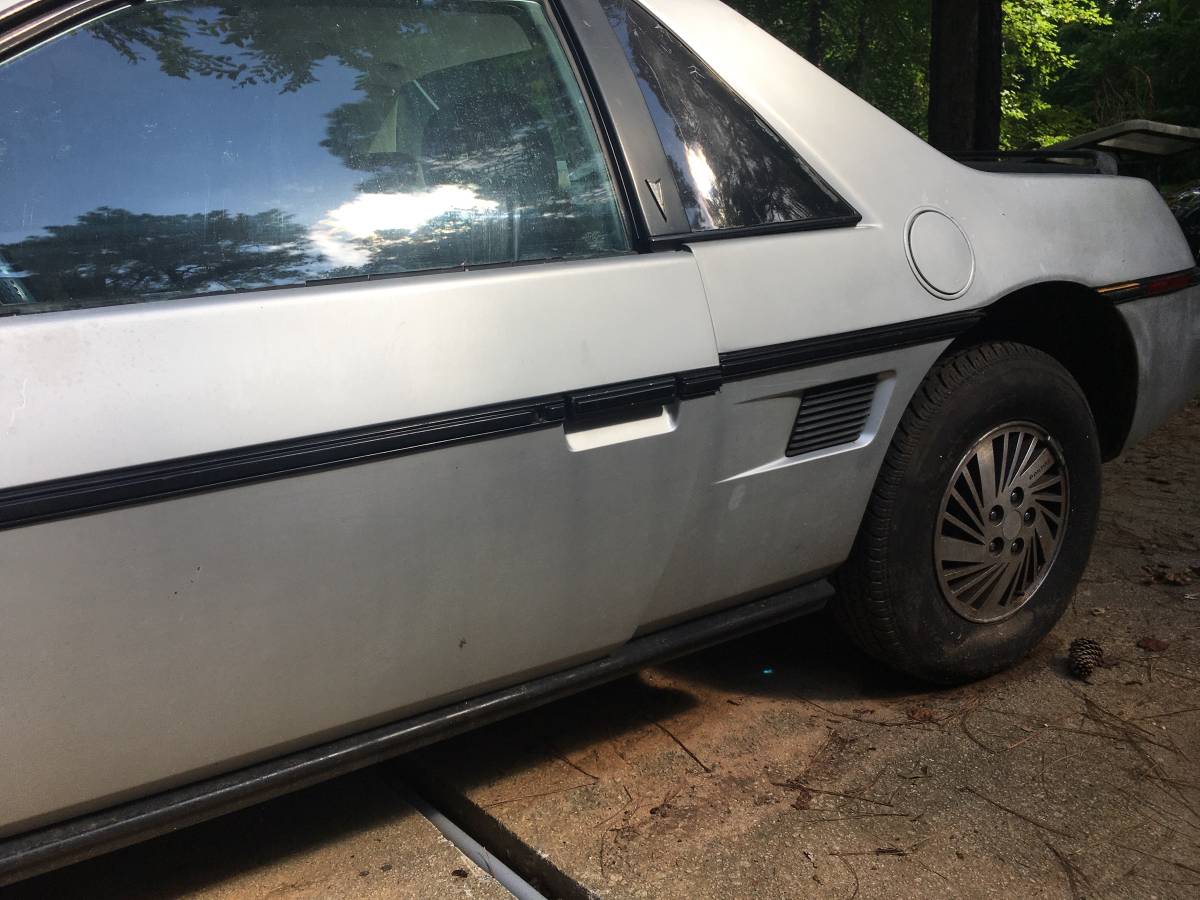 85-pontiac-fiero-1985-silver-6