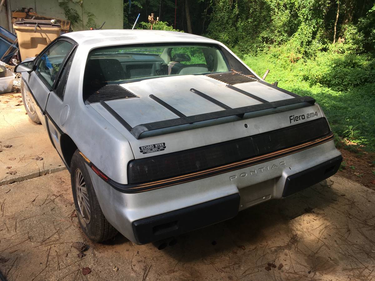 85-pontiac-fiero-1985-silver-7