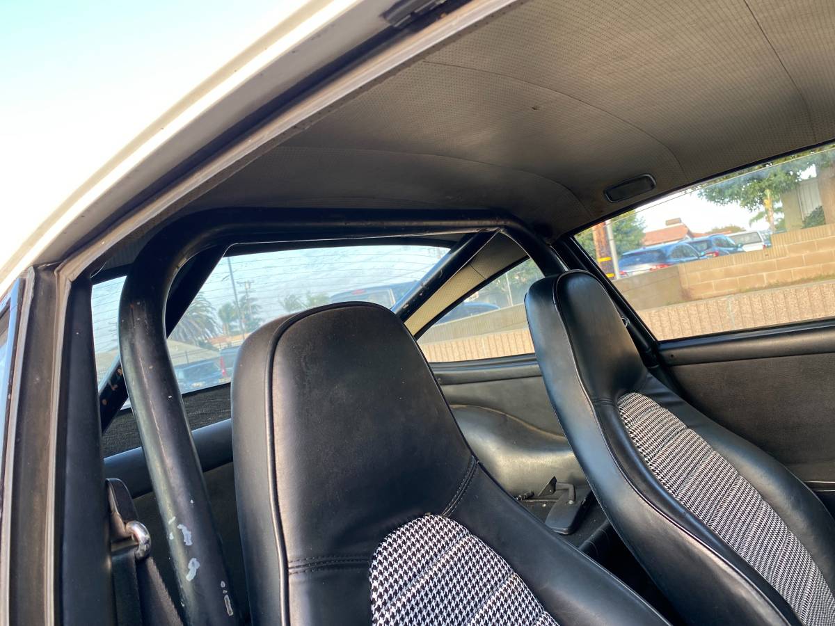 91112-g-model-1976-white-5