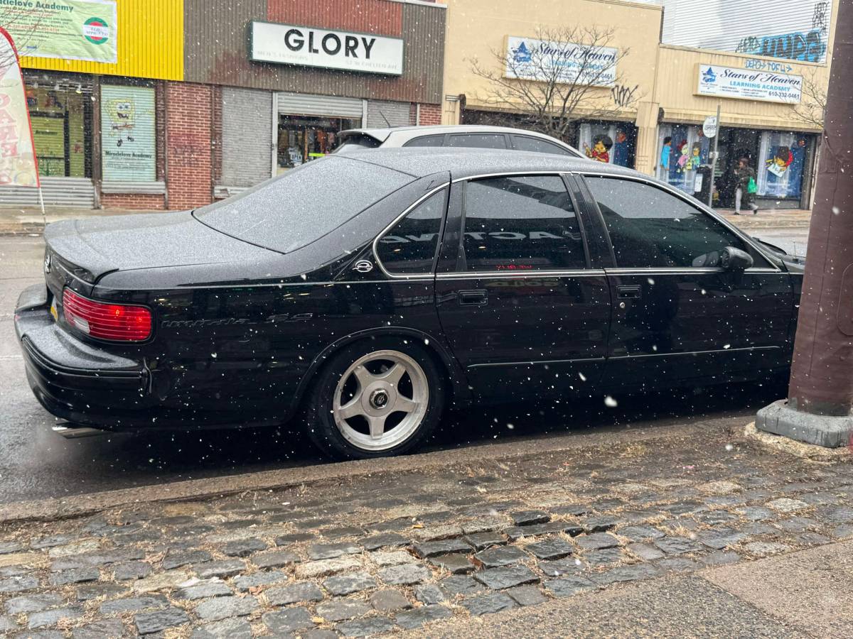 94-chevy-impala-1994-black-14