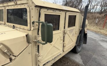 AM-General-HMMWV-Humvee-1901-SUV-1