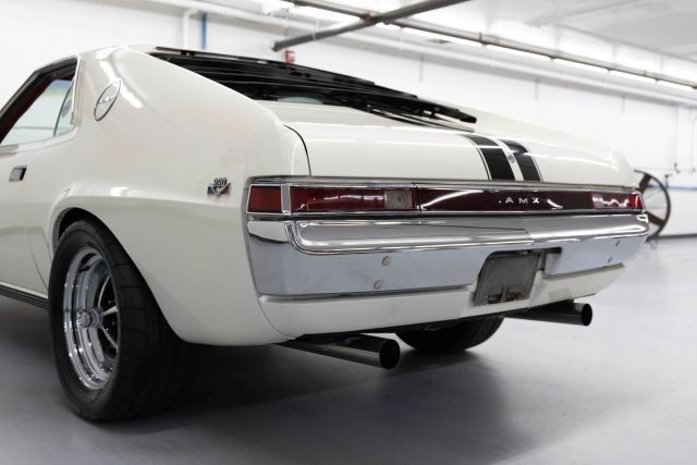 AMC-AMX-1968-Coupe-35
