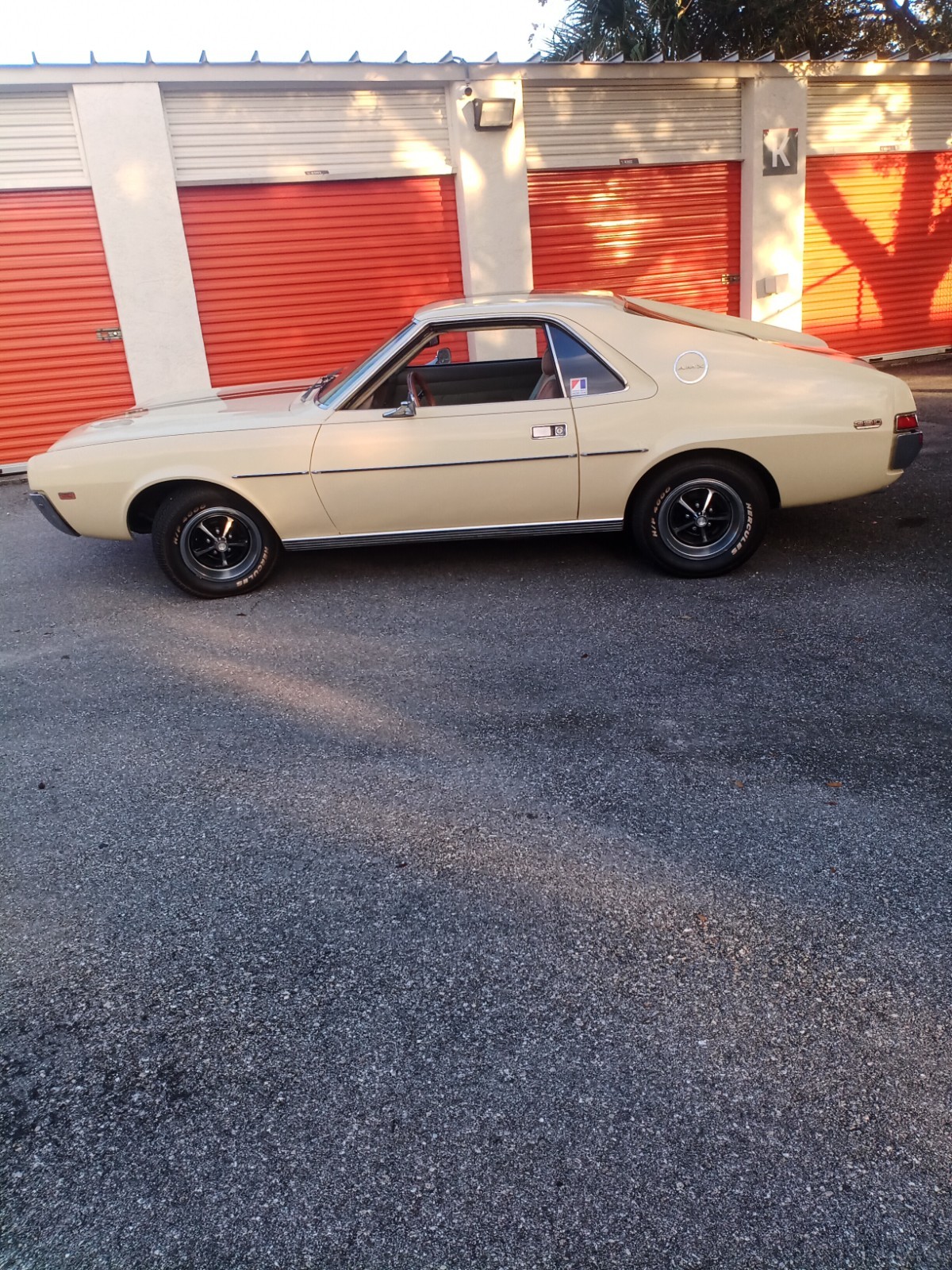 AMC-AMX-1969-Coupe-1