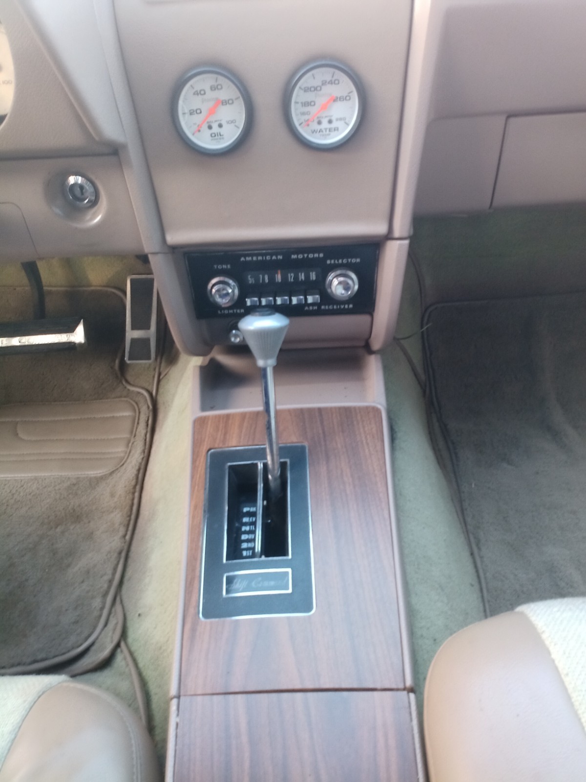 AMC-AMX-1969-Coupe-21