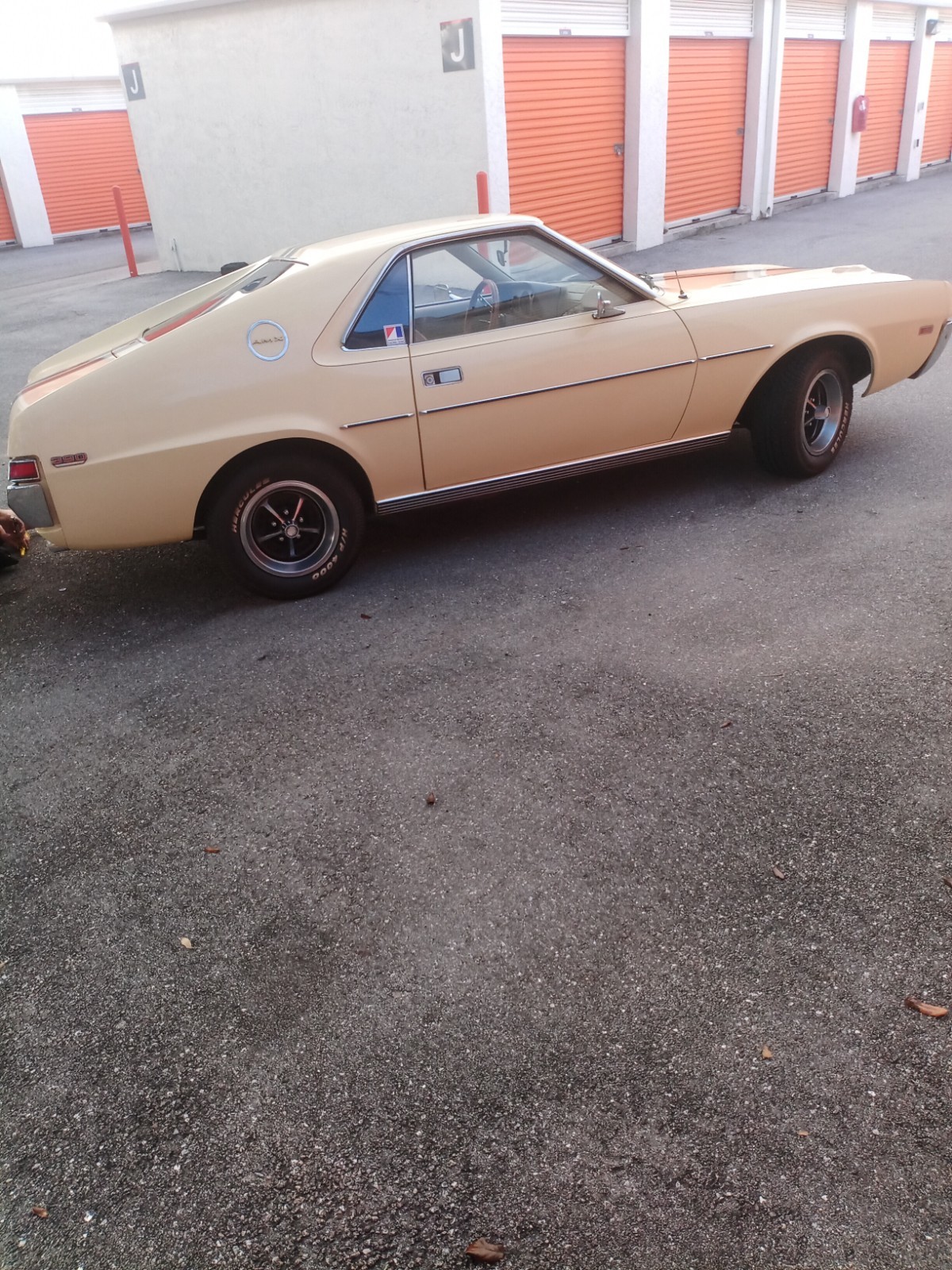 AMC-AMX-1969-Coupe-23