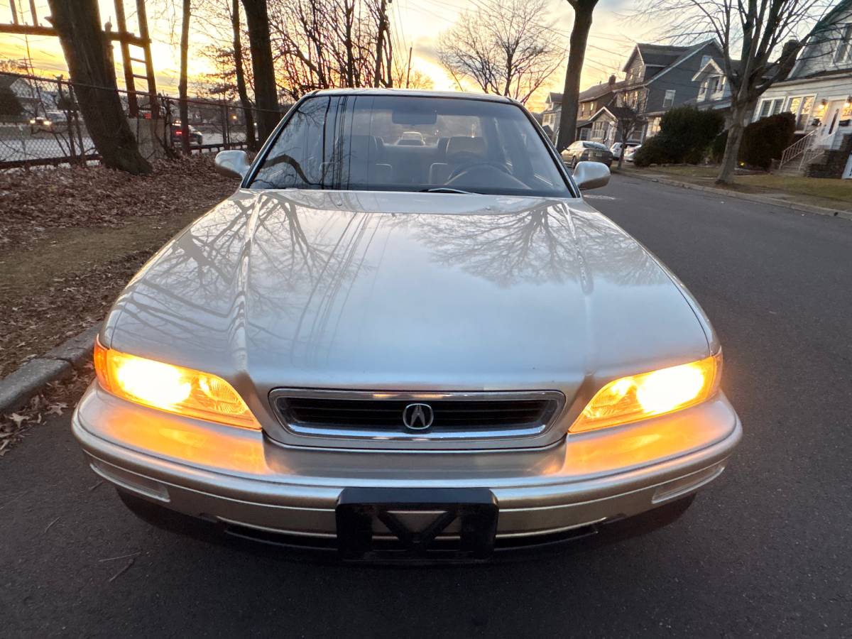 Accuracy-legend-l-1993-17