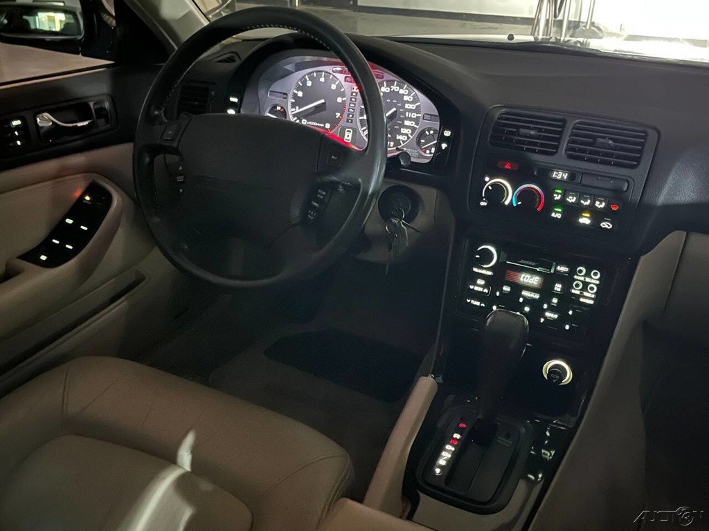 Acura-Legend-1995-Sedan-21