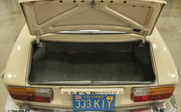 Alfa-Romeo-GTV-1973-Coupe-13