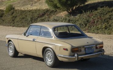 Alfa-Romeo-GTV-1973-Coupe-2