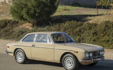 Alfa-Romeo-GTV-1973-Coupe-6