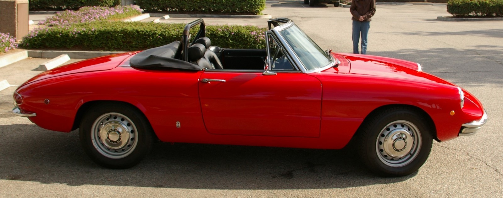 Alfa-Romeo-Spider-1969-Convertible-10