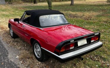 Alfa-Romeo-Spider-1988-Convertible-11