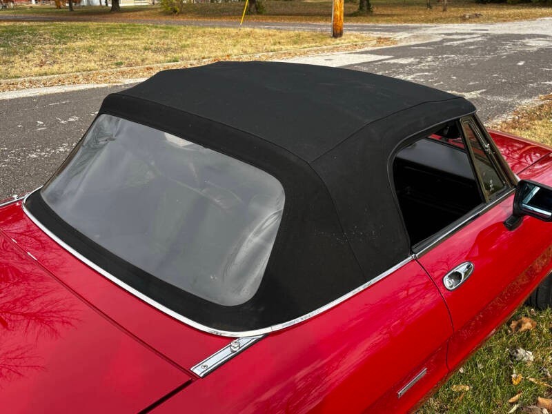 Alfa-Romeo-Spider-1988-Convertible-14