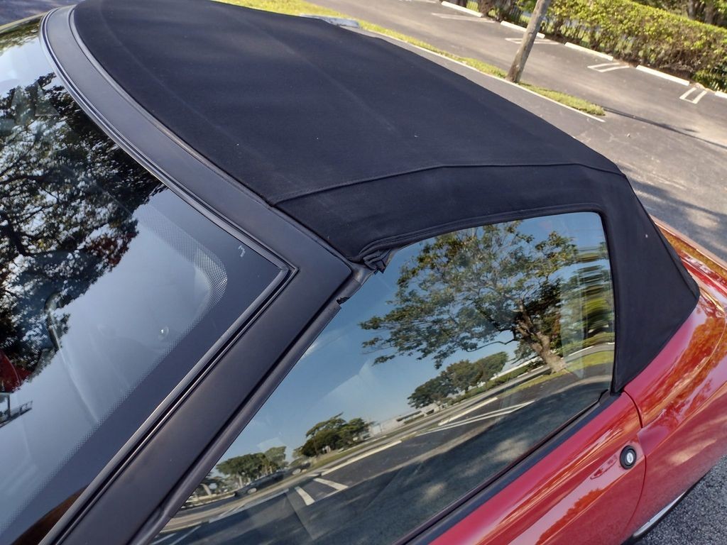 Alfa-Romeo-Spider-1996-Convertible-10