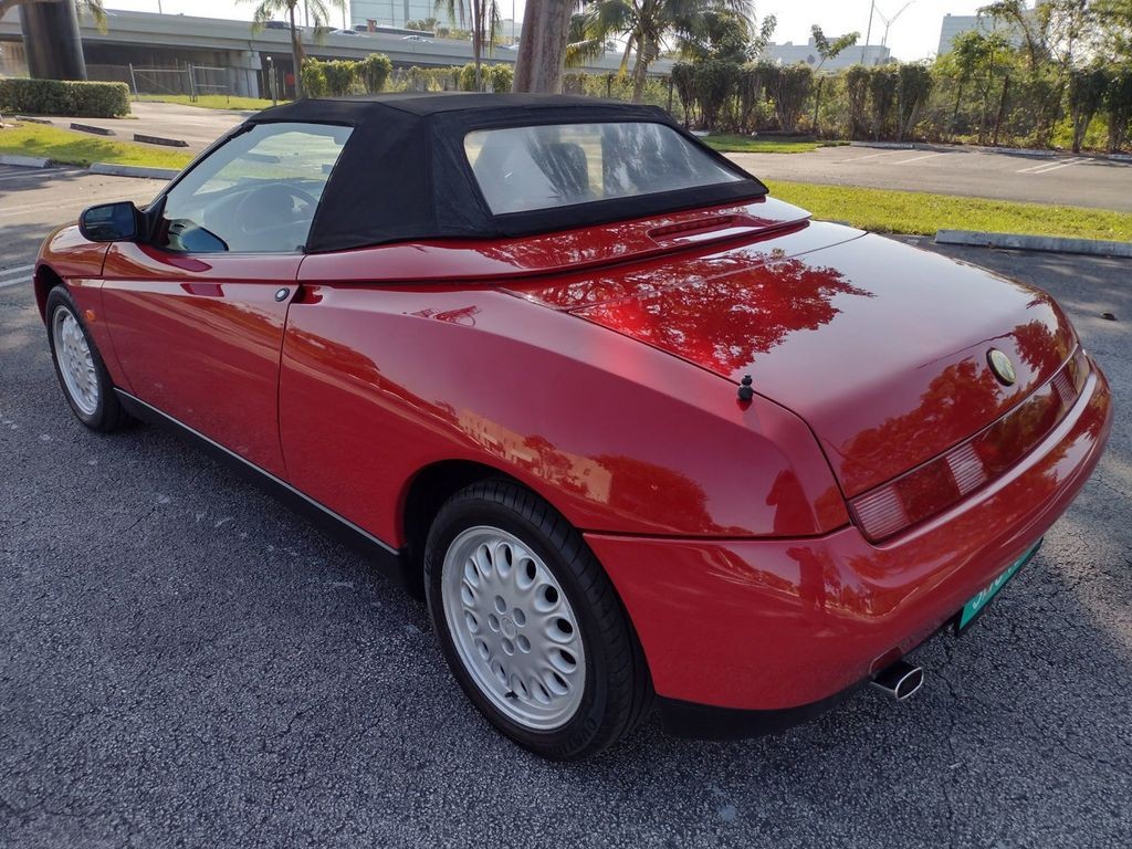Alfa-Romeo-Spider-1996-Convertible-2