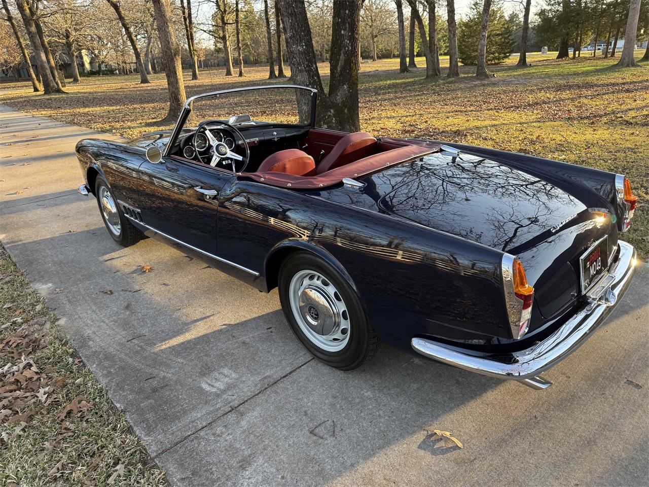 Alfa-romeo-2000-1960-Blue-Red-16