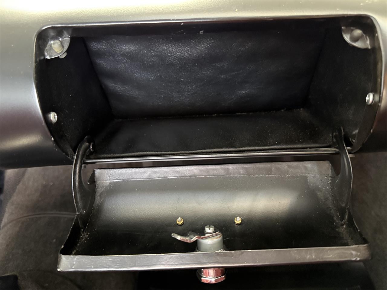 Alfa-romeo-2000-1960-Blue-Red-48